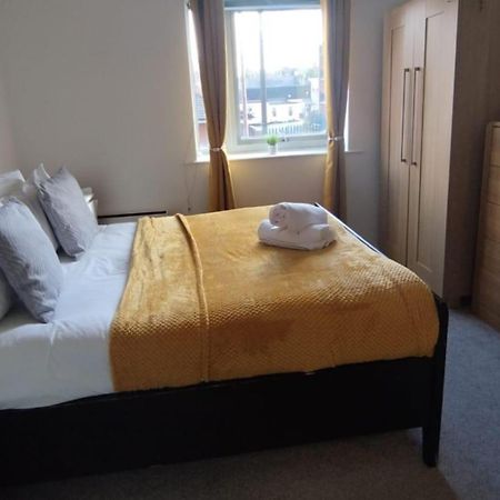 Business & Leisure City Centre 2 Bed En-Suite Apartment With Free Parking And Netflix โคเวนทรี ภายนอก รูปภาพ