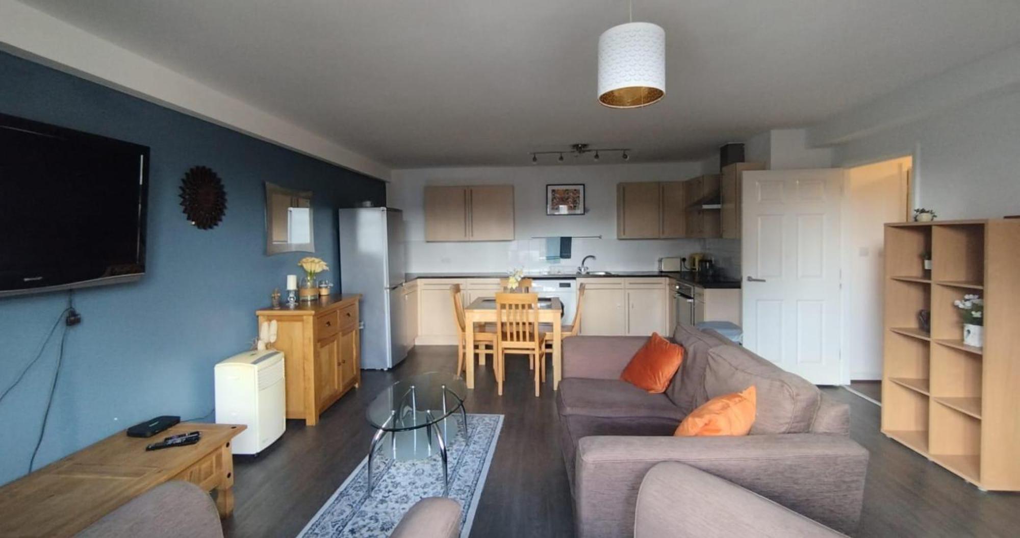 Business & Leisure City Centre 2 Bed En-Suite Apartment With Free Parking And Netflix โคเวนทรี ภายนอก รูปภาพ