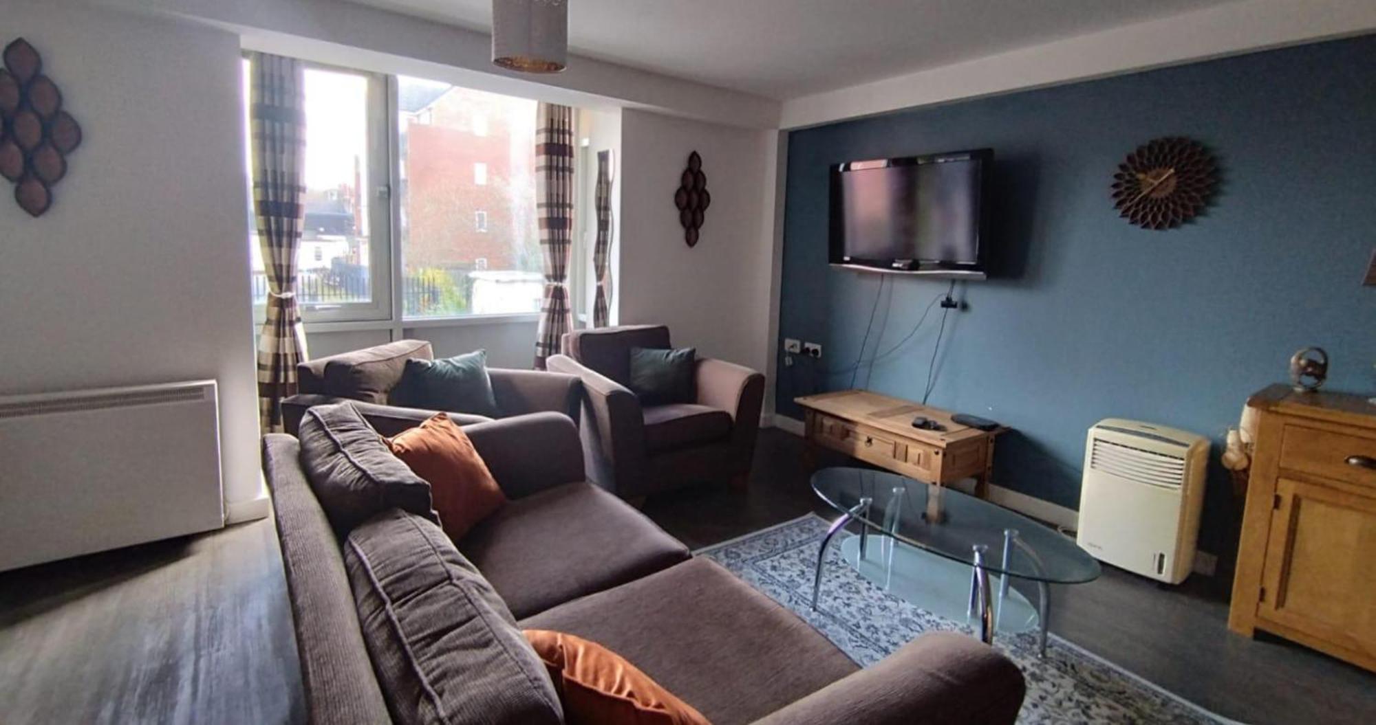 Business & Leisure City Centre 2 Bed En-Suite Apartment With Free Parking And Netflix โคเวนทรี ภายนอก รูปภาพ