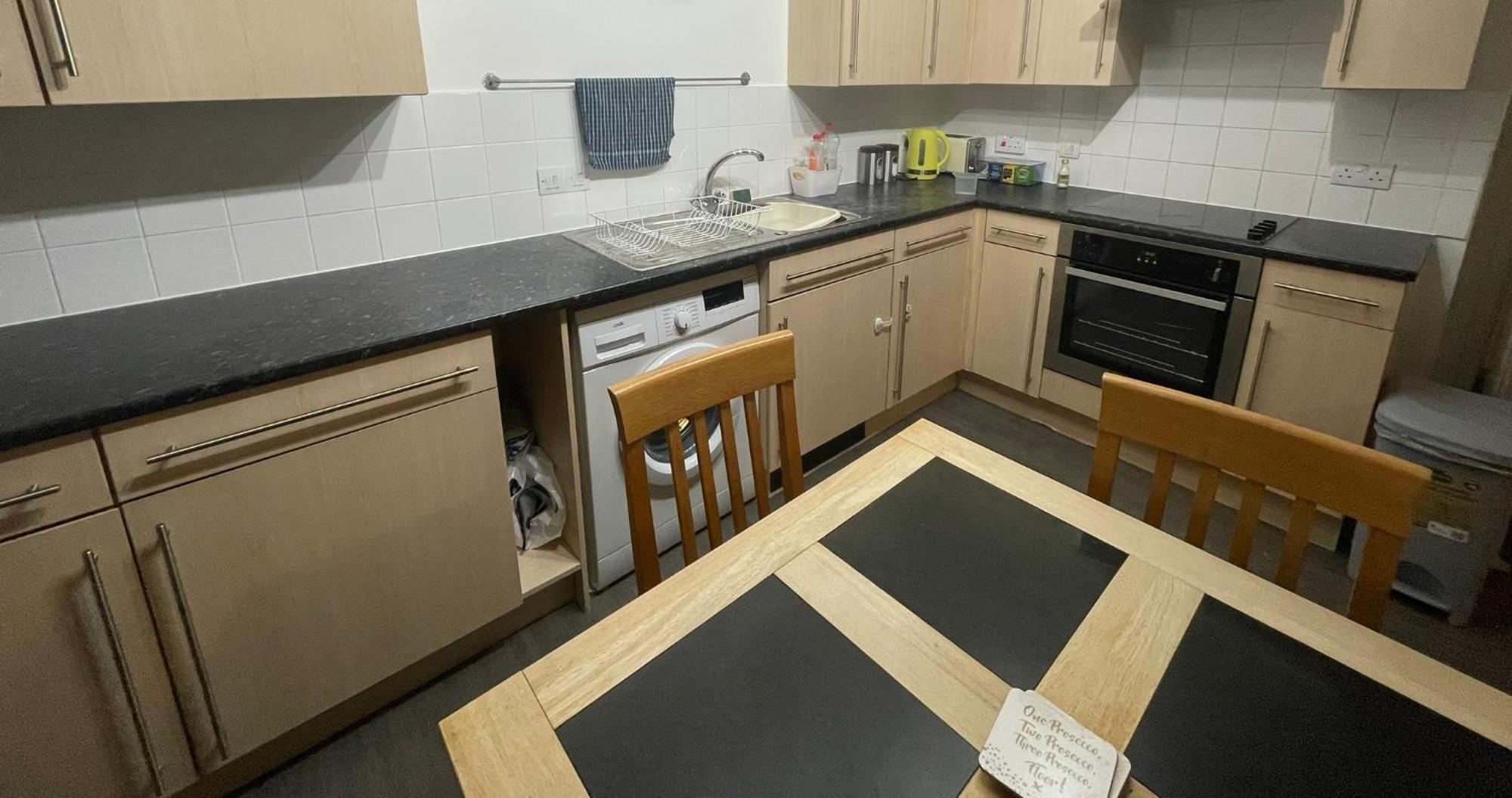 Business & Leisure City Centre 2 Bed En-Suite Apartment With Free Parking And Netflix โคเวนทรี ภายนอก รูปภาพ