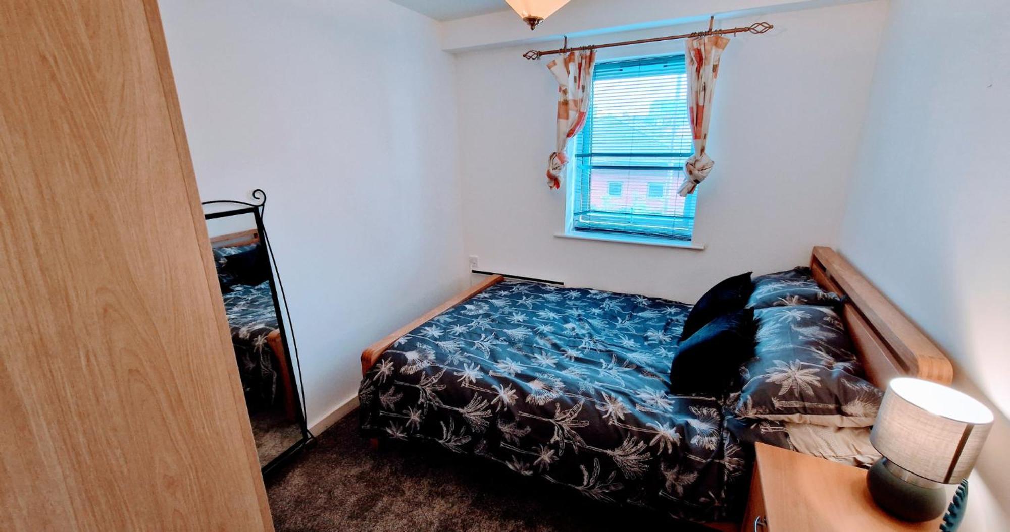 Business & Leisure City Centre 2 Bed En-Suite Apartment With Free Parking And Netflix โคเวนทรี ภายนอก รูปภาพ