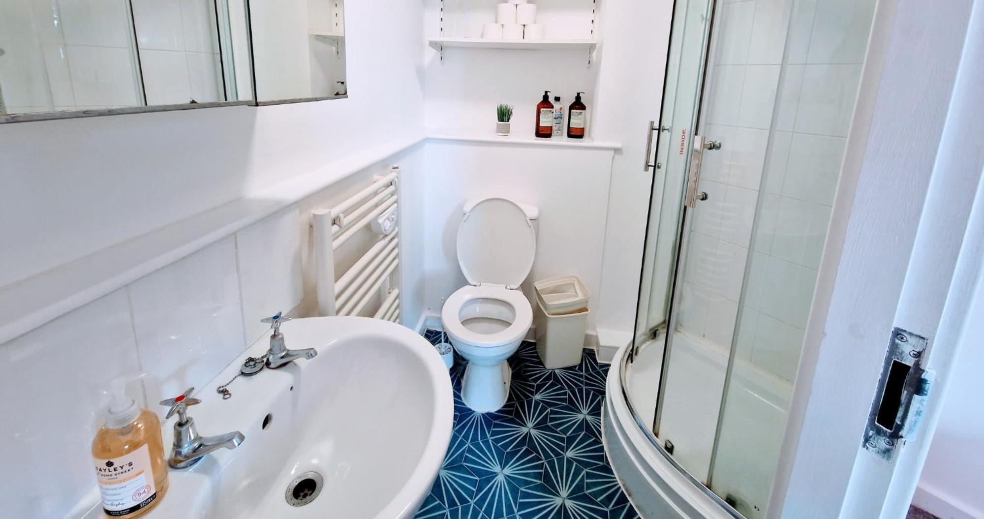 Business & Leisure City Centre 2 Bed En-Suite Apartment With Free Parking And Netflix โคเวนทรี ภายนอก รูปภาพ