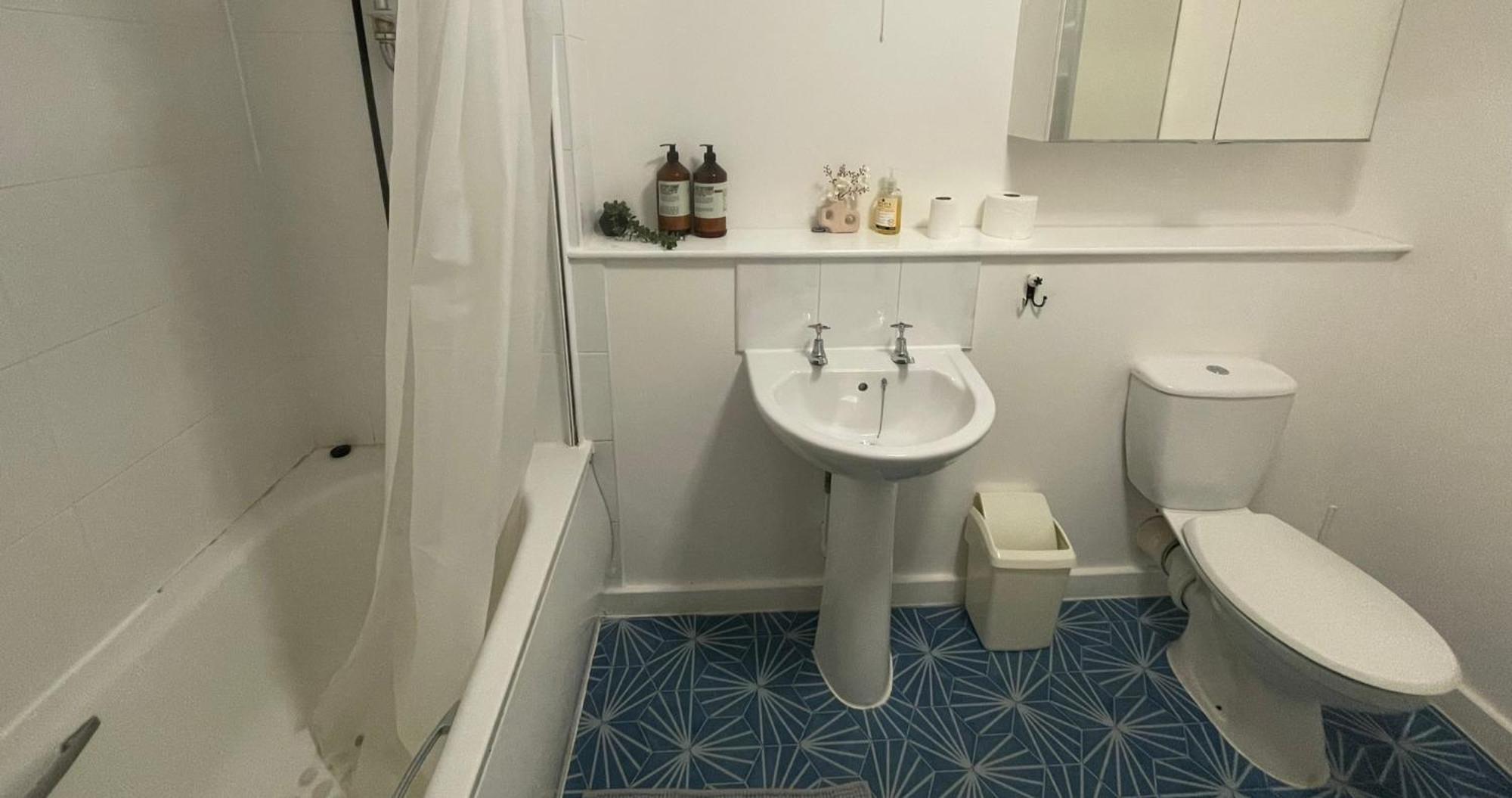 Business & Leisure City Centre 2 Bed En-Suite Apartment With Free Parking And Netflix โคเวนทรี ภายนอก รูปภาพ